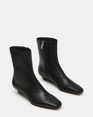 FLAIRE BLACK LEATHER